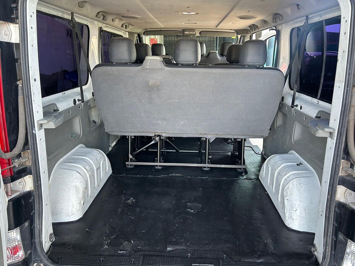 RENAULT TRAFIC 9 SEATS 2.0 DCI SPANISH LHD IN SPAIN 137000 MILES SUPERB 2013